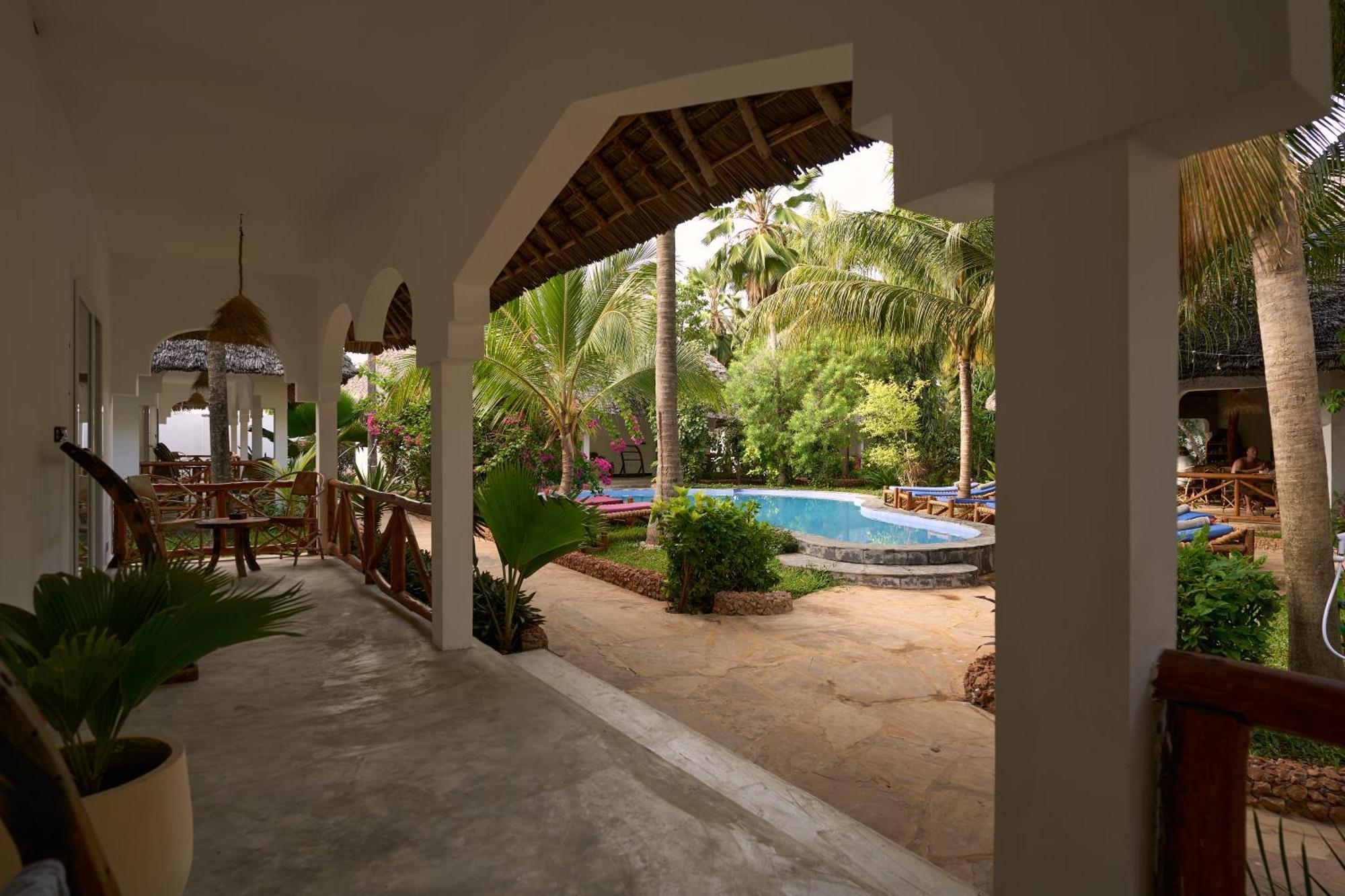 African Bungalows Nungwi Luaran gambar