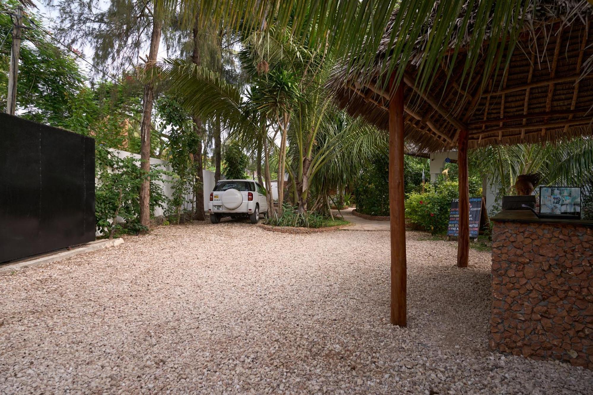 African Bungalows Nungwi Luaran gambar