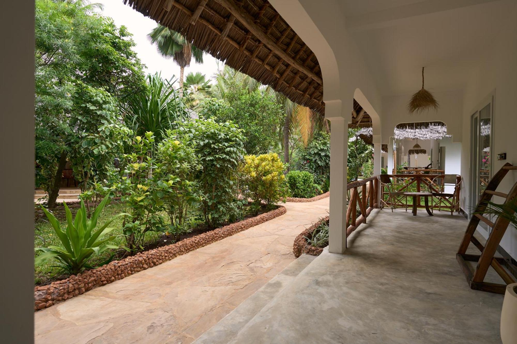 African Bungalows Nungwi Luaran gambar