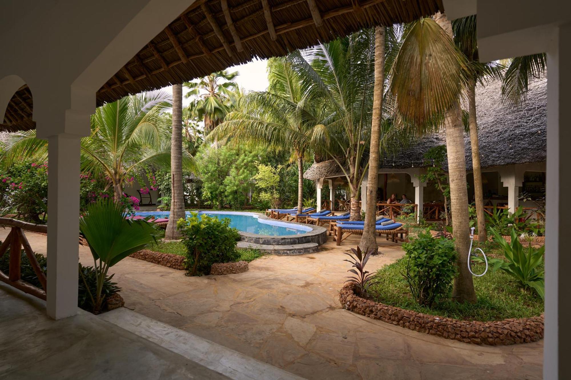 African Bungalows Nungwi Luaran gambar