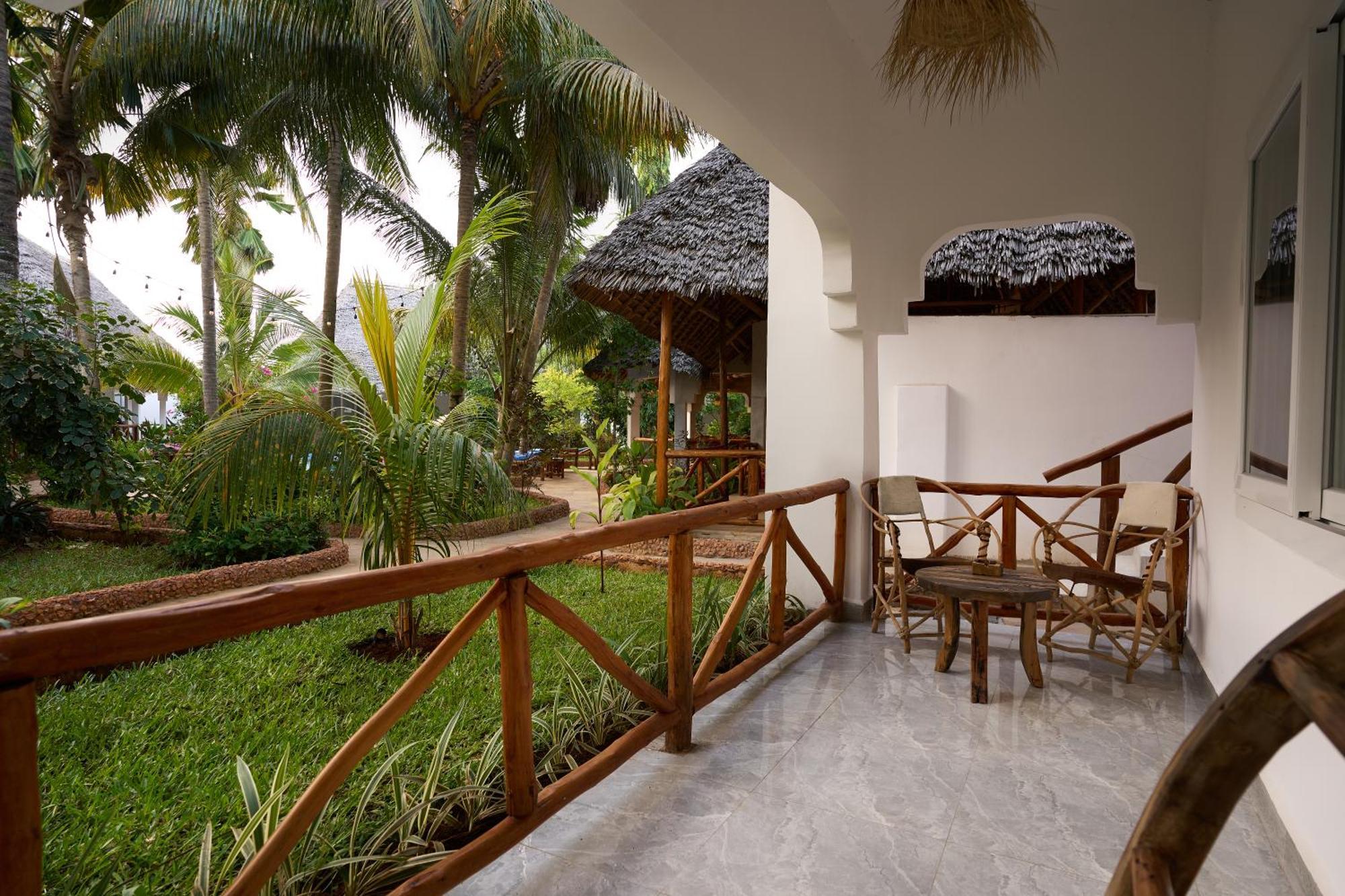 African Bungalows Nungwi Luaran gambar
